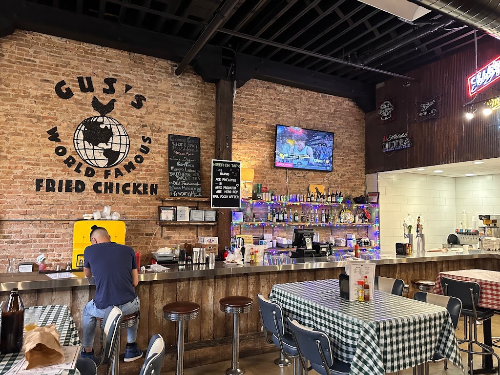 Gus’s World Famous Fried Chicken | restaurant | 847 W Fulton Market, Chicago, IL 60607, USA | 3127331971 OR +1 312-733-1971