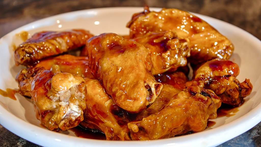 Michels Sports Eatery | restaurant | 8209 Wicker Ave, St John, IN 46373, USA | 2193651525 OR +1 219-365-1525