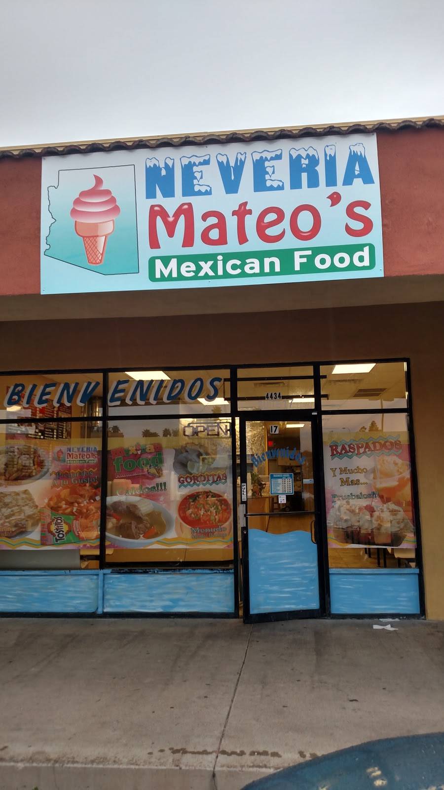 Neveria Mateos | restaurant | 4434 W Thomas Rd, Phoenix, AZ 85031, USA | 6023209413 OR +1 602-320-9413