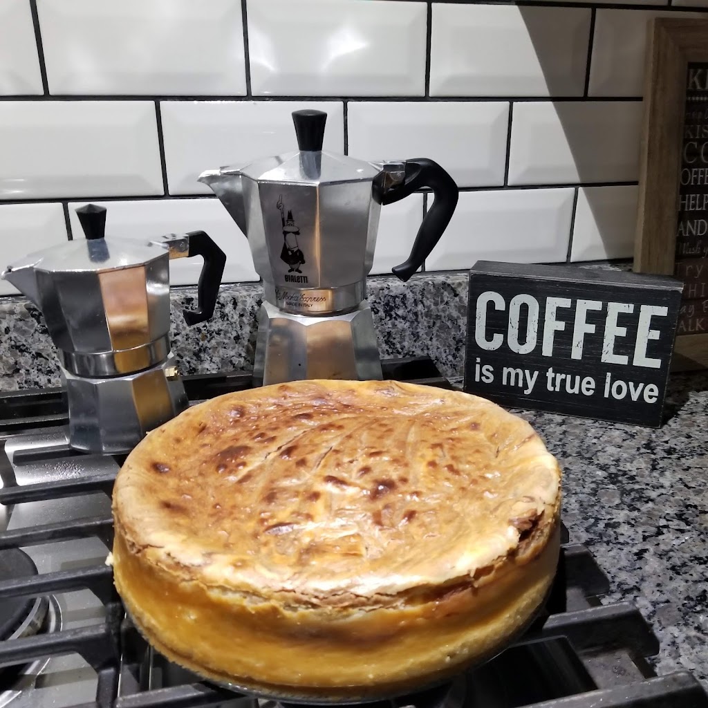 Vinnys Thats Amore Cafe | restaurant | 8625 E Tanque Verde Rd, Tucson, AZ 85749, USA | 5207806525 OR +1 520-780-6525