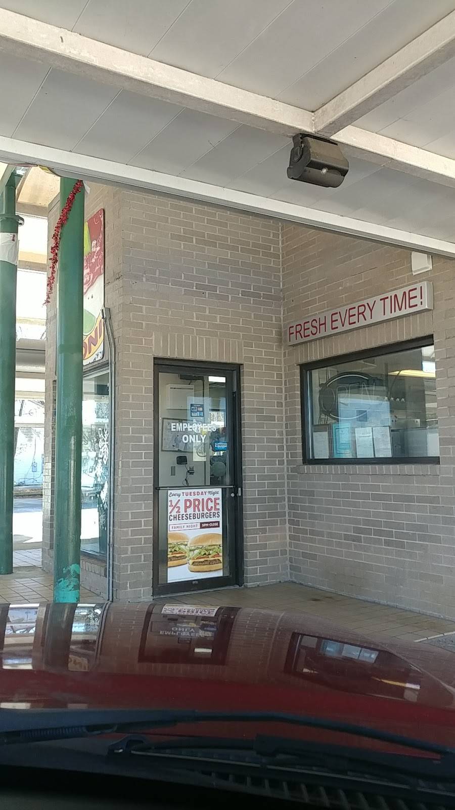 Sonic Drive-In | restaurant | 1500 2nd Ave E, Oneonta, AL 35121, USA | 2052744604 OR +1 205-274-4604