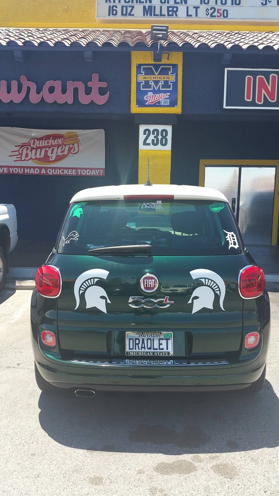 Inn Zone Rainbow Las Vegas Bar | restaurant | 238 S Rainbow Blvd, Las Vegas, NV 89145, USA | 7023632424 OR +1 702-363-2424