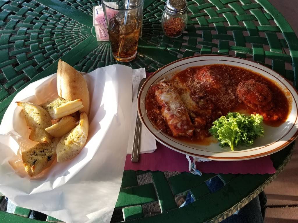 Capos Italian Restaurants | restaurant | 722 Central Ave SW, Albuquerque, NM 87102, USA | 5052422006 OR +1 505-242-2006