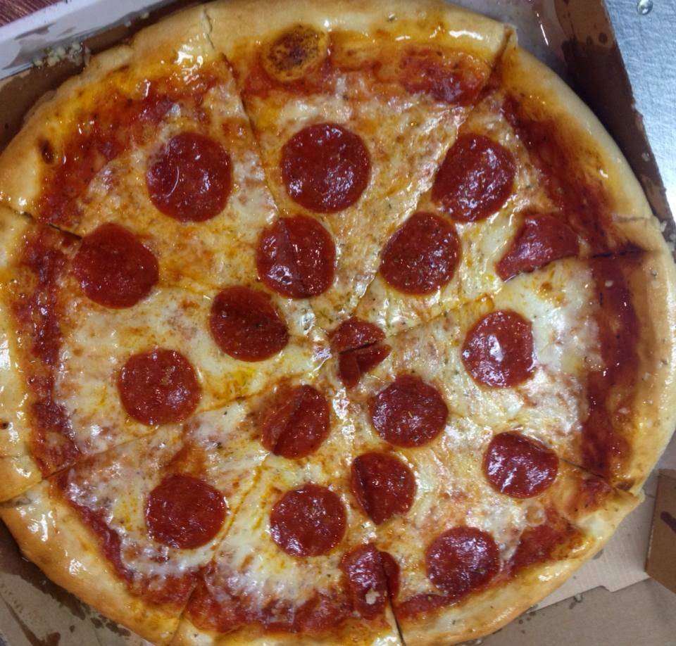 Johnnys Pizzeria | meal delivery | 9562 SE Maricamp Rd, Ocala, FL 34472, USA | 3526874545 OR +1 352-687-4545