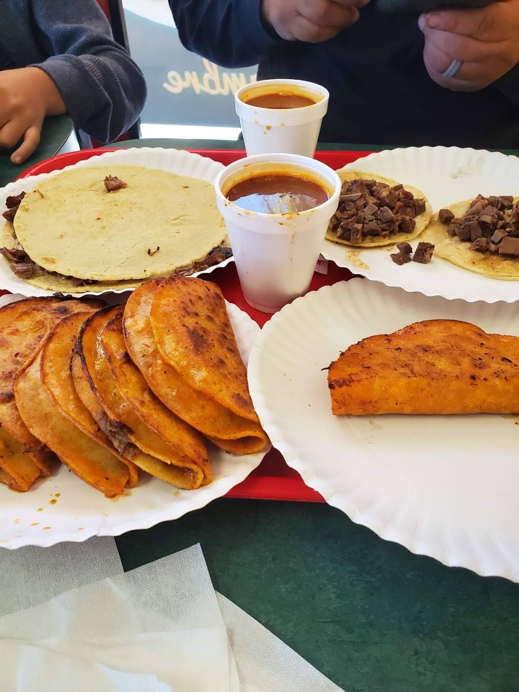 Taqueria La Cadena | restaurant | 1497 N Mt Vernon Ave, Colton, CA 92324, USA | 9095334377 OR +1 909-533-4377