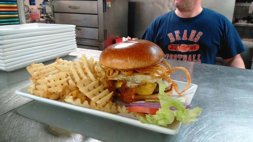 Culpeppers Grill and Bar | restaurant | 3010 W Clay St, St Charles, MO 63301, USA | 6369163102 OR +1 636-916-3102