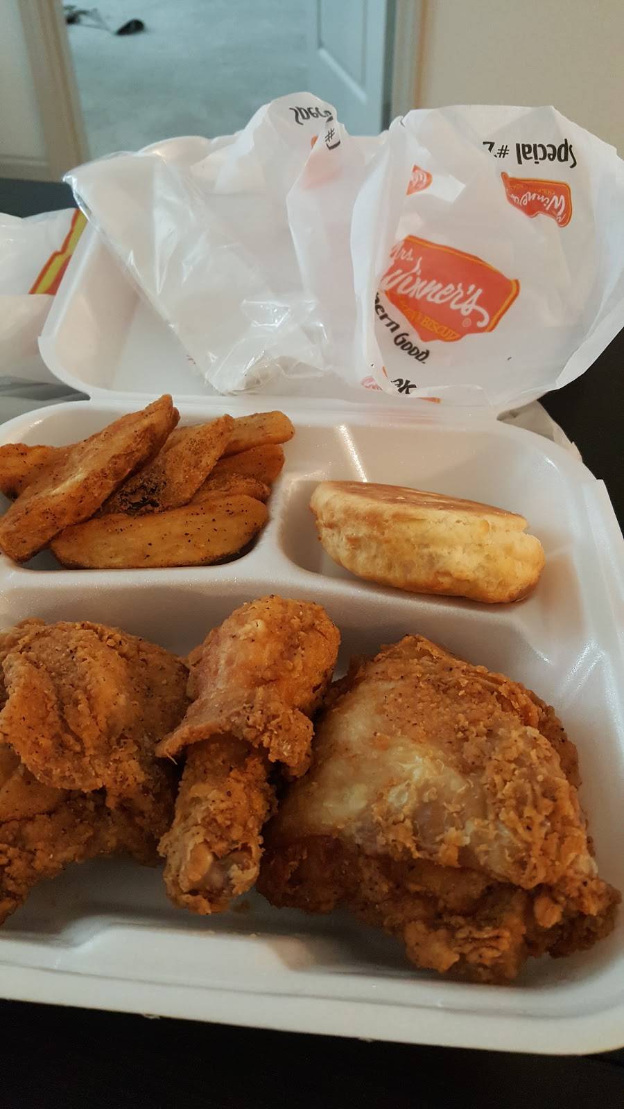 Mrs Winners Chicken & Biscuits coupon | restaurant | 1621 N Main St, High Point, NC 27262, USA | 3368837213 OR +1 336-883-7213