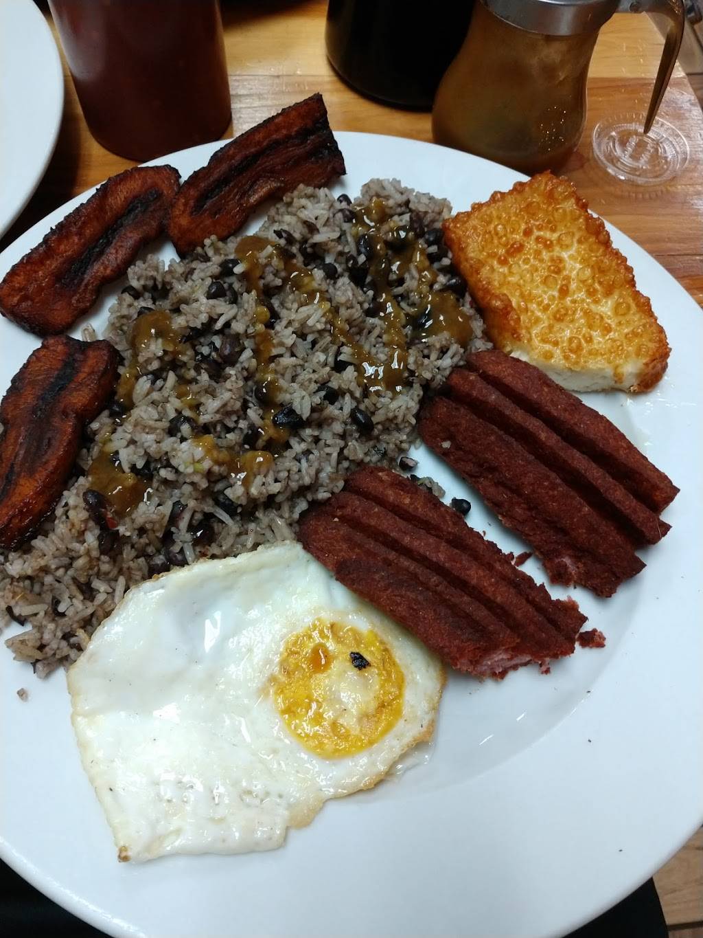 Puerto Viejo Restaurant | restaurant | 528 W Union Ave, Bound Brook, NJ 08805, USA | 7329919343 OR +1 732-991-9343