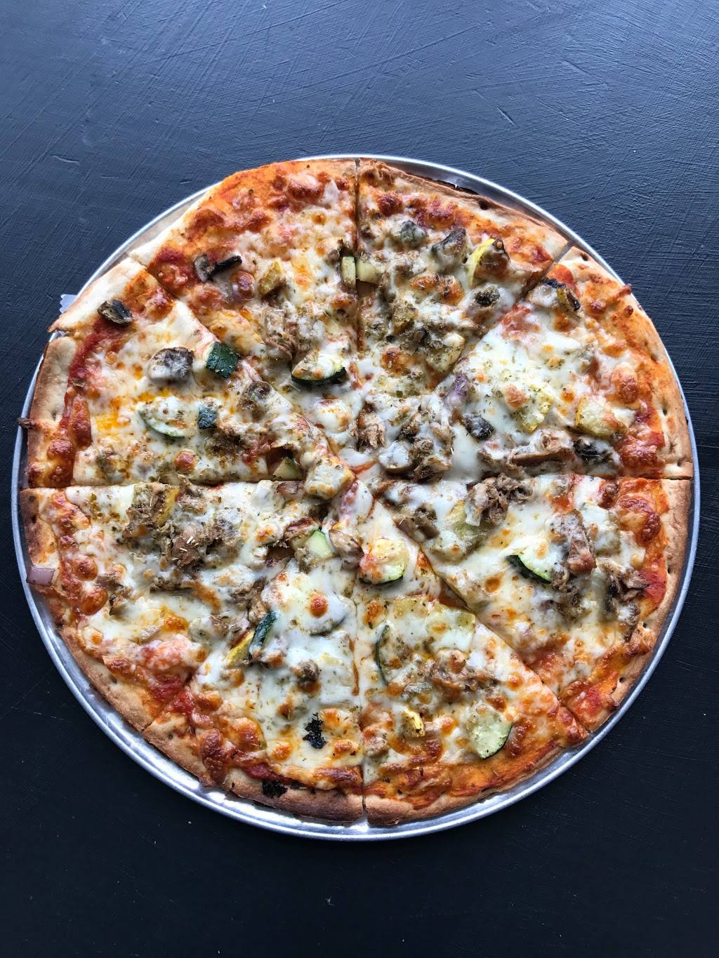 Some Like It Black Creative Arts Bar | restaurant | 810 E 43rd St, Chicago, IL 60653, USA | 7738914866 OR +1 773-891-4866