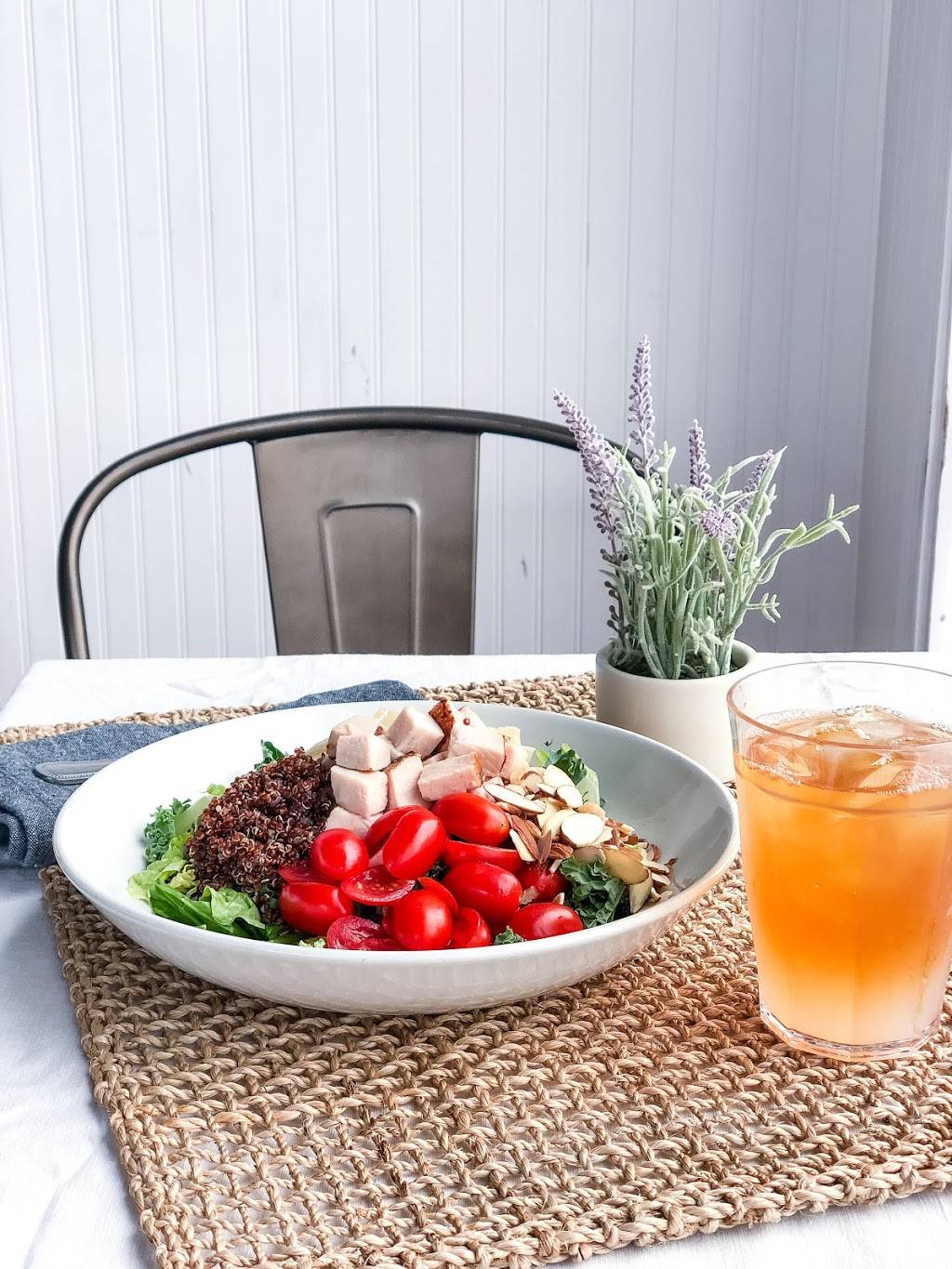 Garden Bar by Evergreens | restaurant | Lake View Village, 345 1st St #109, Lake Oswego, OR 97034, USA | 5038822085 OR +1 503-882-2085