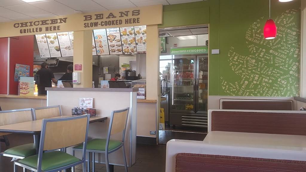 Del Taco | meal takeaway | 5740 Riverside Dr, Chino, CA 91710, USA | 9096275917 OR +1 909-627-5917