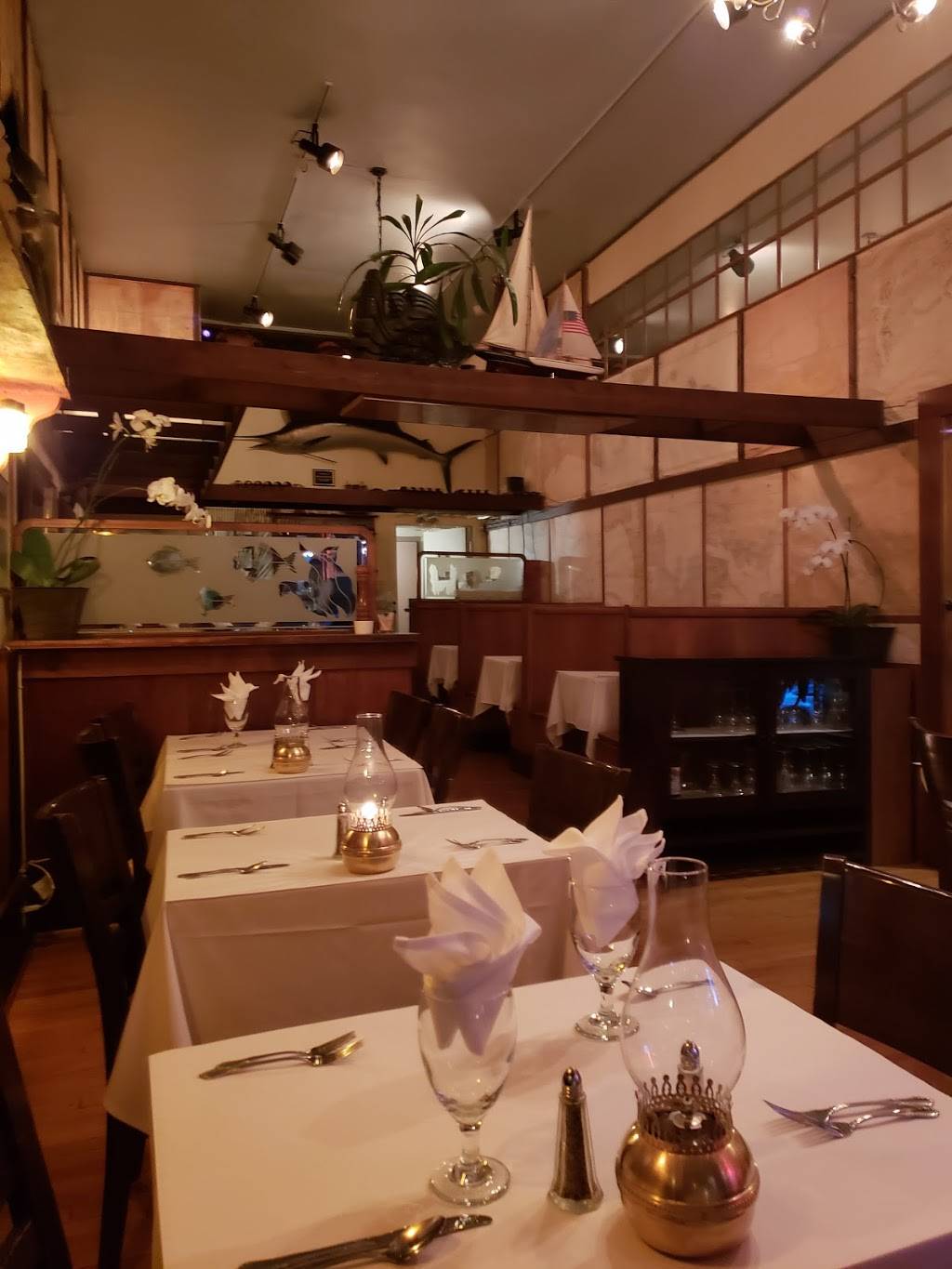 Hyde Street Seafood House & Raw Bar | restaurant | 1509 Hyde St, San Francisco, CA 94109, USA | 4159313474 OR +1 415-931-3474