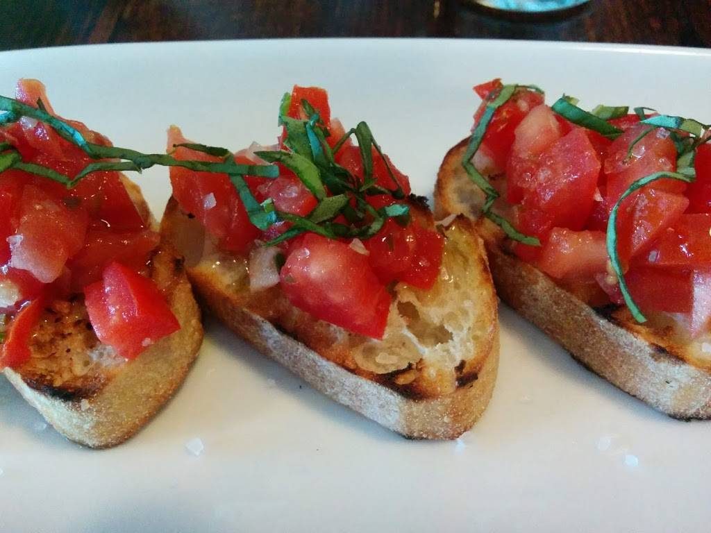 Gran Sasso Restaurant | restaurant | 98 Paris Rd, Brantford, ON N3R 1H9, Canada | 5197521500 OR +1 519-752-1500