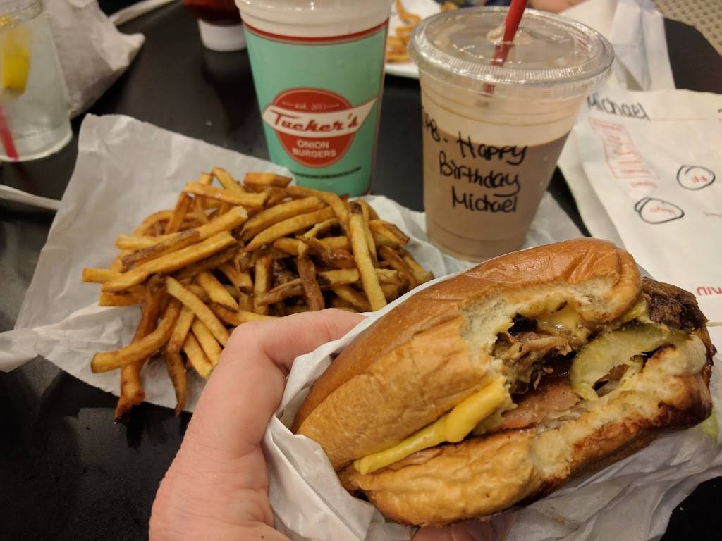 Tuckers Onion Burgers | restaurant | 15001 N May Ave, Oklahoma City, OK 73134, USA | 4052545555 OR +1 405-254-5555