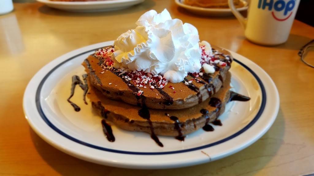 IHOP | restaurant | 16866 E Foothill Blvd, Fontana, CA 92335, USA | 9093507083 OR +1 909-350-7083