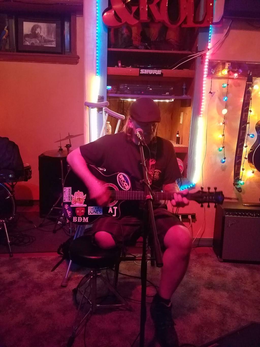 The Lost Parrot | restaurant | 100 E 4th Ave, Mt Dora, FL 32757, USA | 3527292685 OR +1 352-729-2685