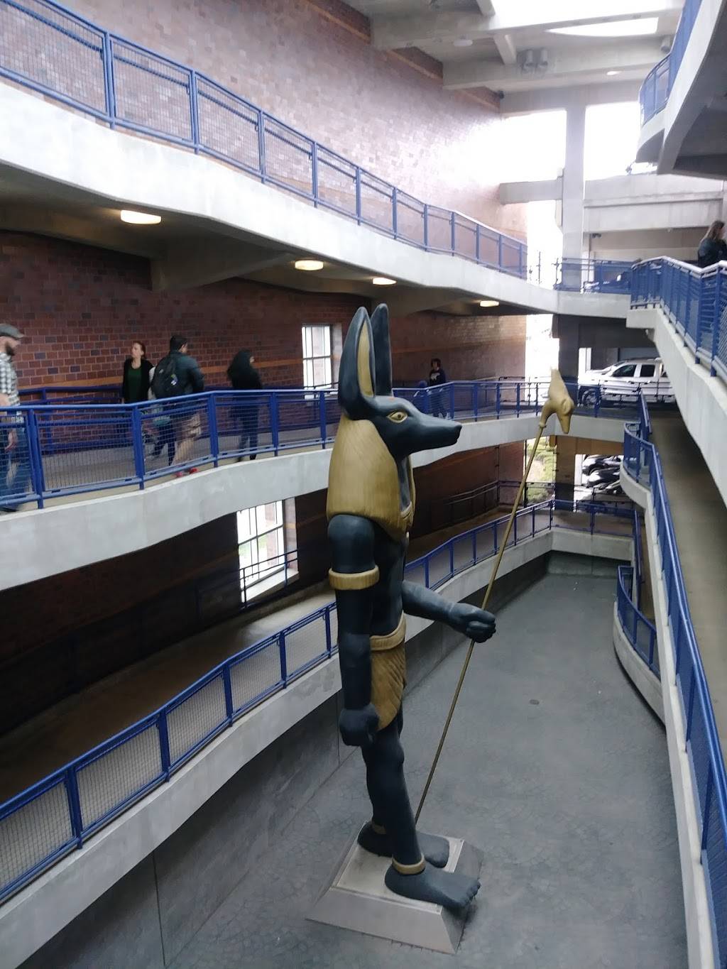 Angies Place | restaurant | 2622 W Broadway, Louisville, KY 40211, USA | 5024506200 OR +1 502-450-6200