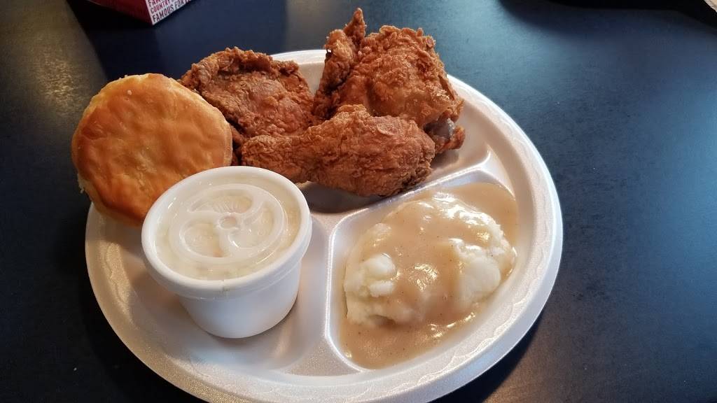 Lees Famous Recipe Chicken | restaurant | 5251 Glenway Ave, Cincinnati, OH 45238, USA | 5139211386 OR +1 513-921-1386