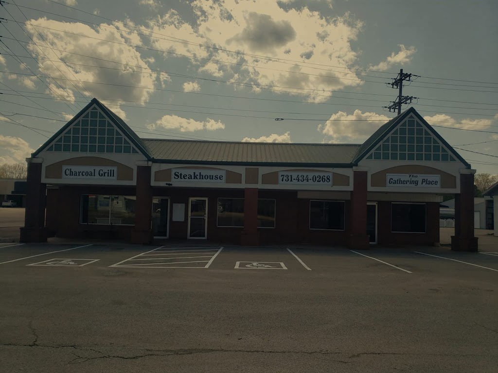 Charcoal Grill Steakhouse | restaurant | 375 Mulberry Ave, Selmer, TN 38375, USA | 7314340268 OR +1 731-434-0268