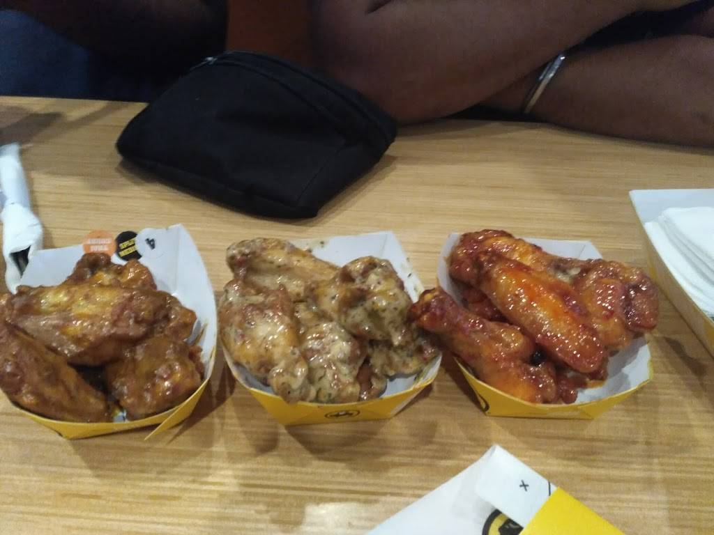 Buffalo Wild Wings | meal takeaway | 4420 Wabash Ave, Springfield, IL 62711, USA | 2175469453 OR +1 217-546-9453