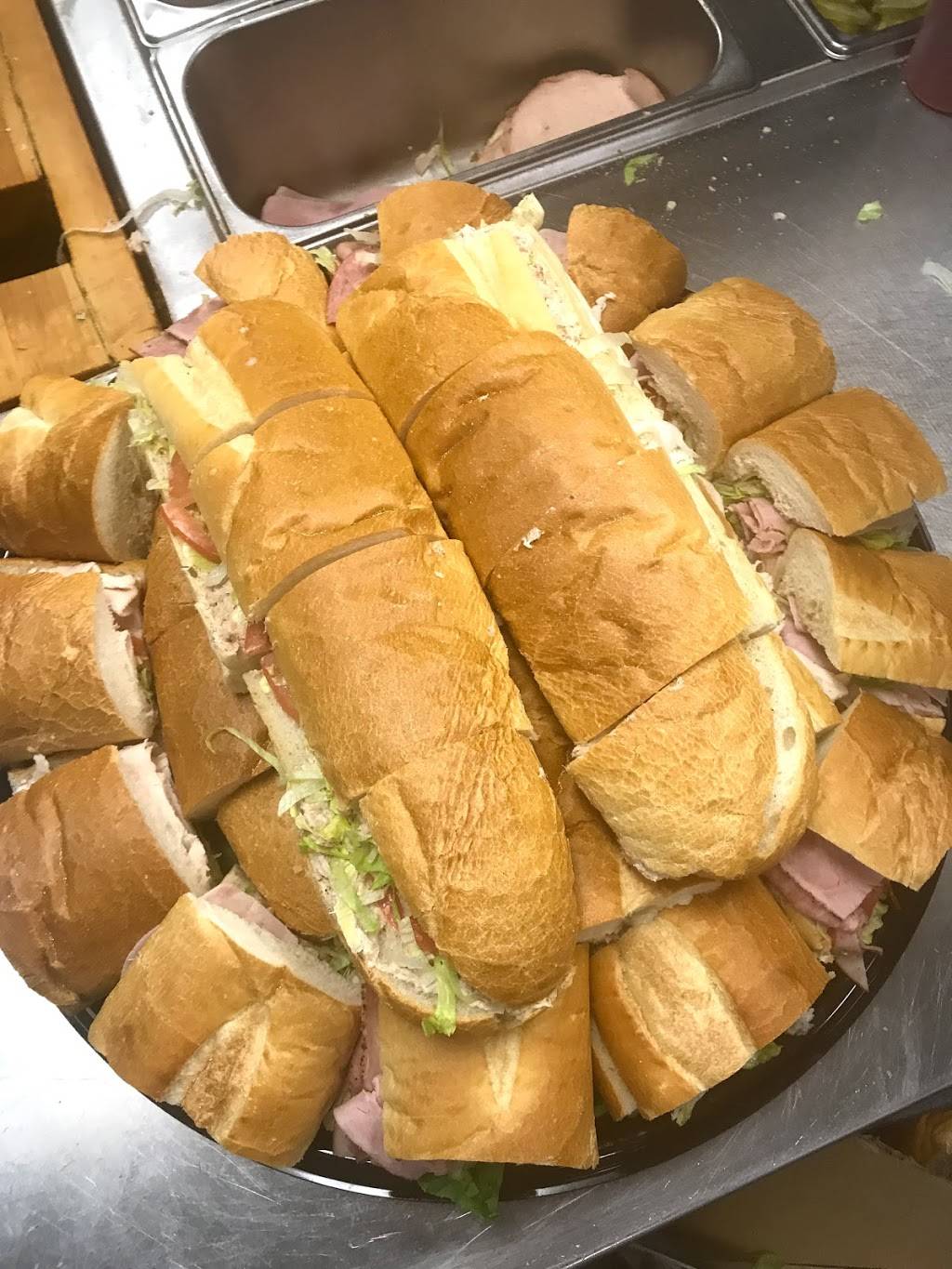 Slacks Hoagie Shack Grant Avenue | meal takeaway | 1619 Grant Ave #14, Philadelphia, PA 19115, USA | 2156739888 OR +1 215-673-9888