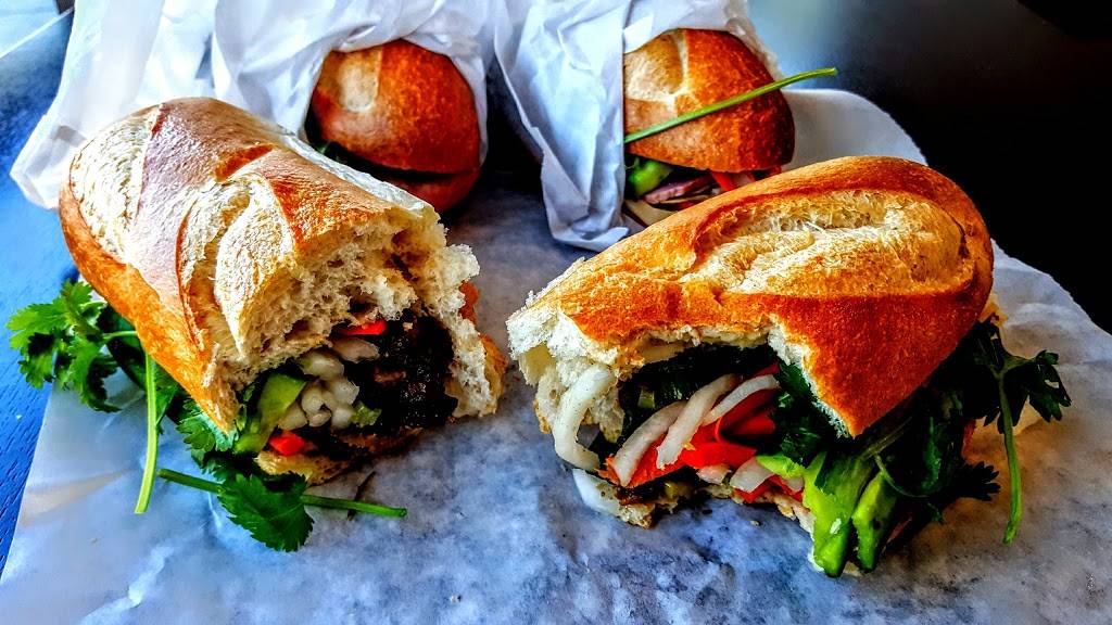 Thien Huong Sandwiches & Bakery | restaurant | 1631 E Capitol Expy #106, San Jose, CA 95121, USA | 4084993638 OR +1 408-499-3638