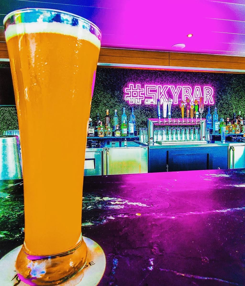 Pale Horse Eatery & Sky Bar | restaurant | 2031 Central Plaza #101, New Braunfels, TX 78130, USA | 8303127332 OR +1 830-312-7332