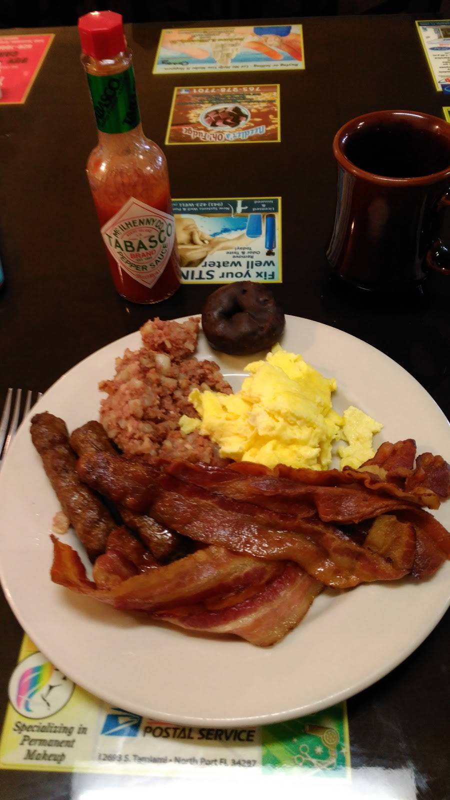 Alvaros Family Restaurant | restaurant | 14512 Tamiami Trail, North Port, FL 34287, USA | 9414263619 OR +1 941-426-3619