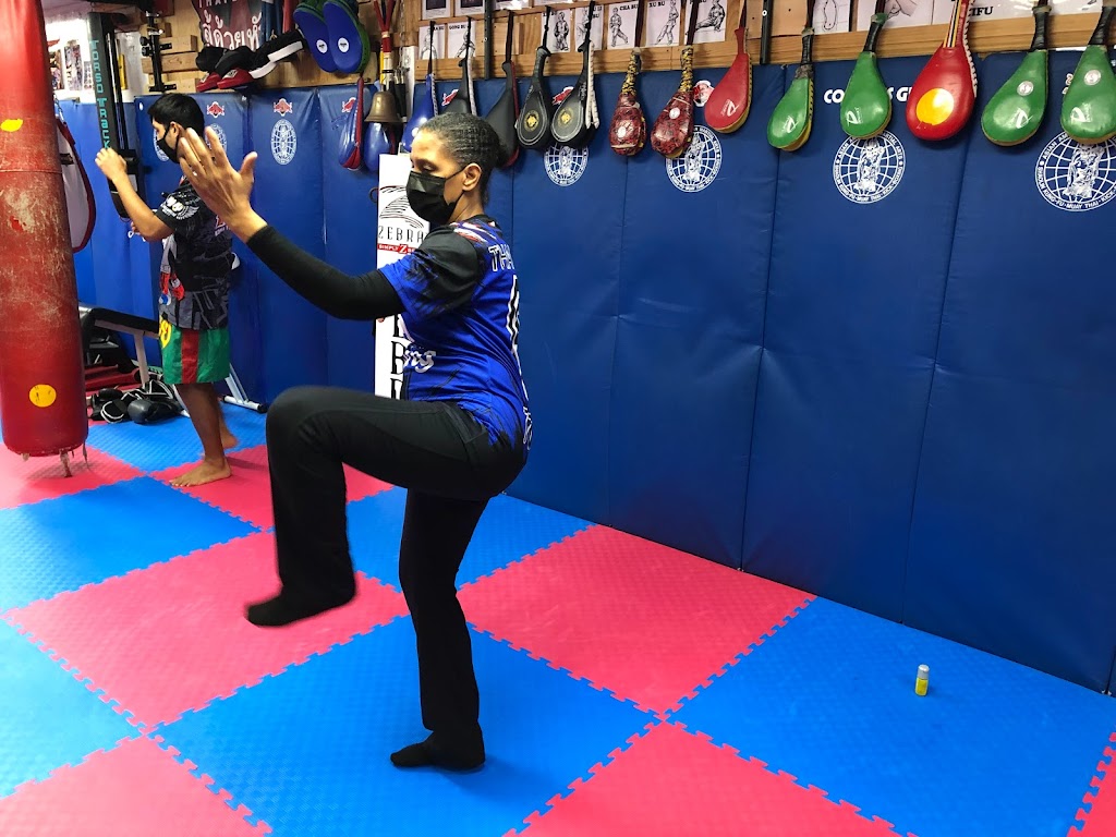 Conleys Gym | restaurant | 595 Plandome Rd, Manhasset, NY 11030, USA | 5163650224 OR +1 516-365-0224