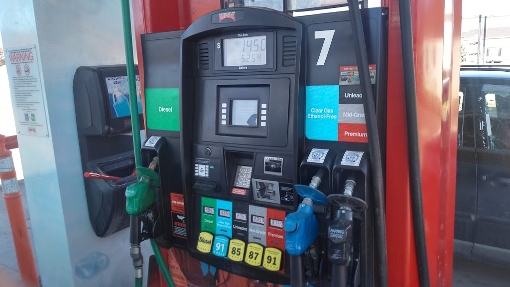 Maverik Adventures First Stop | restaurant | 425 S 6th St, Thermopolis, WY 82443, USA | 3078643253 OR +1 307-864-3253