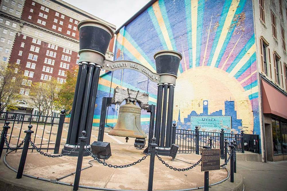 Franklins Tower | restaurant | 58 Franklin Square, Utica, NY 13502, USA | 3155202058 OR +1 315-520-2058