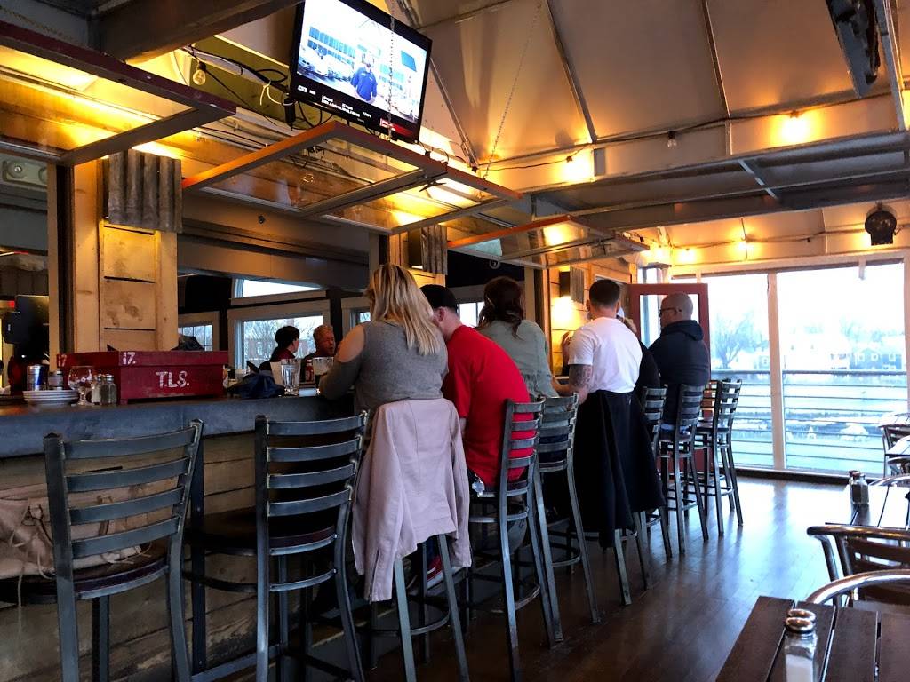 Sea Level Oyster Bar | restaurant | 94 Wharf St, Salem, MA 01970, USA | 9787410555 OR +1 978-741-0555