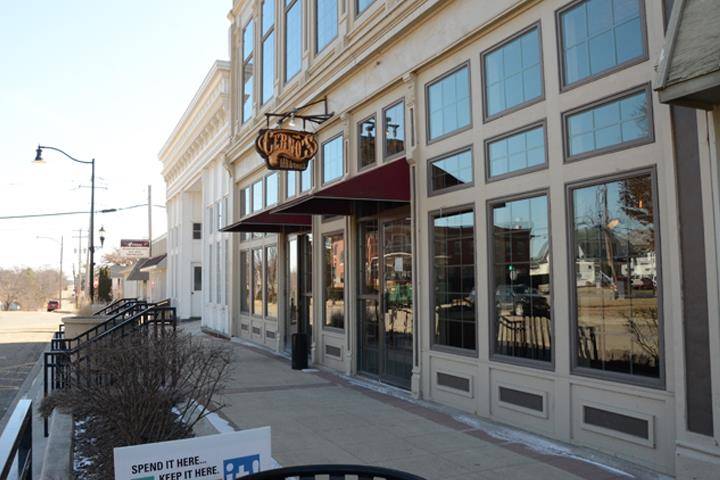 Cerno’s Bar & Grill | restaurant | 118 E Main St, Elmwood, IL 61529, USA | 3097411036 OR +1 309-741-1036
