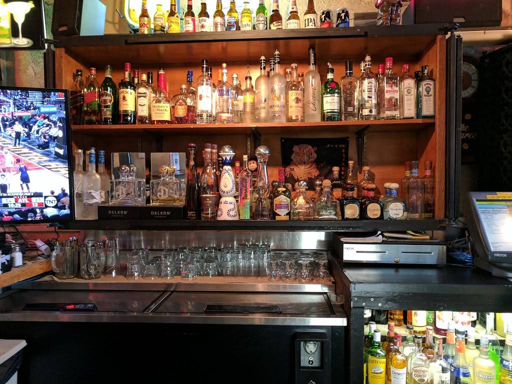 Mijares Mexican Restaurant | restaurant | 145 Palmetto Dr, Pasadena, CA 91105, USA | 6267922763 OR +1 626-792-2763