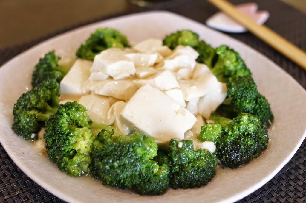 Lucky Chinese Bistro | restaurant | 1040 Grant Rd, Mountain View, CA 94040, USA | 6509888998 OR +1 650-988-8998