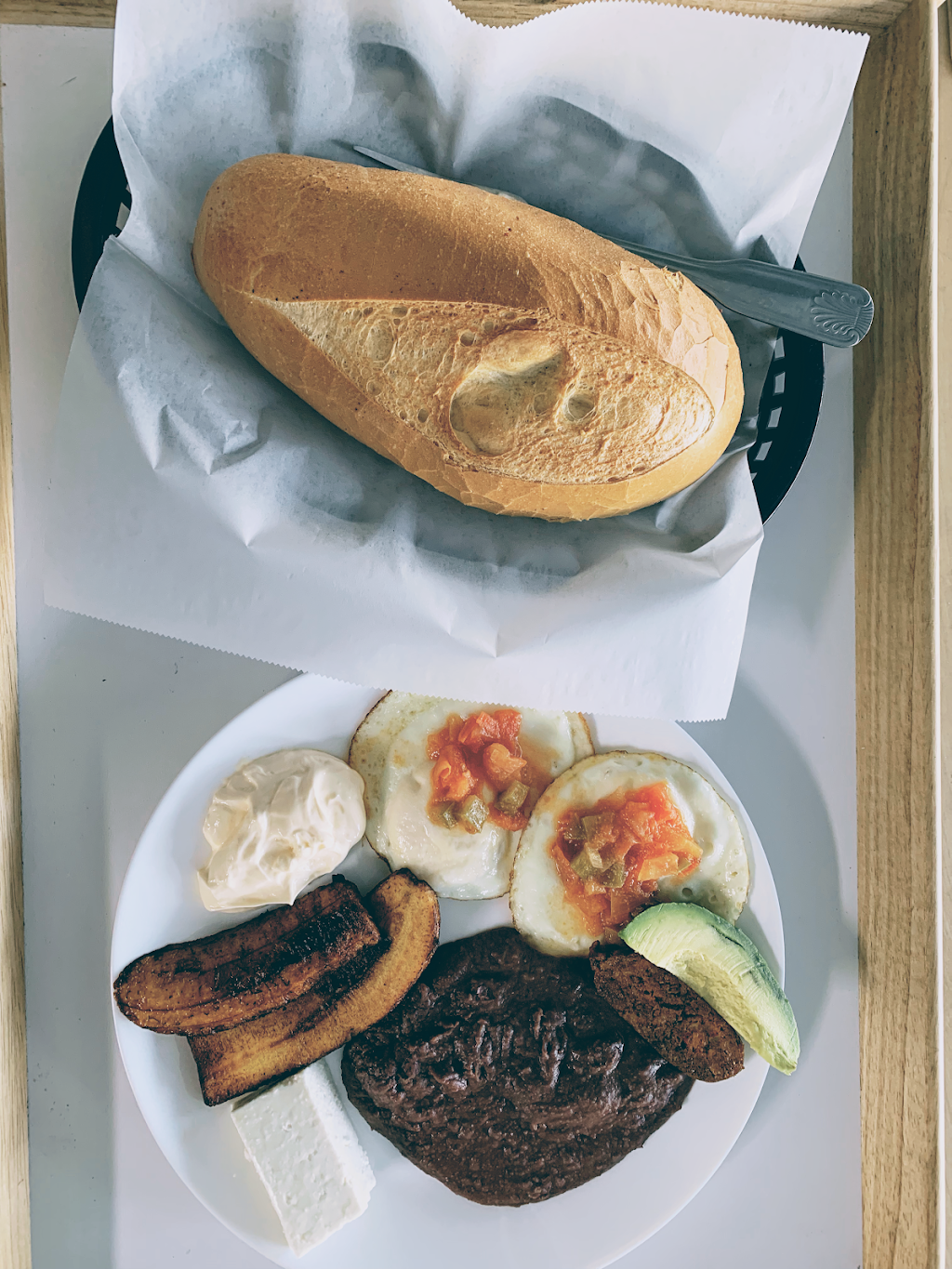 Mi lindo El Salvador | restaurant | 6666 Long Beach Blvd, Long Beach, CA 90805, USA | 2138421047 OR +1 213-842-1047