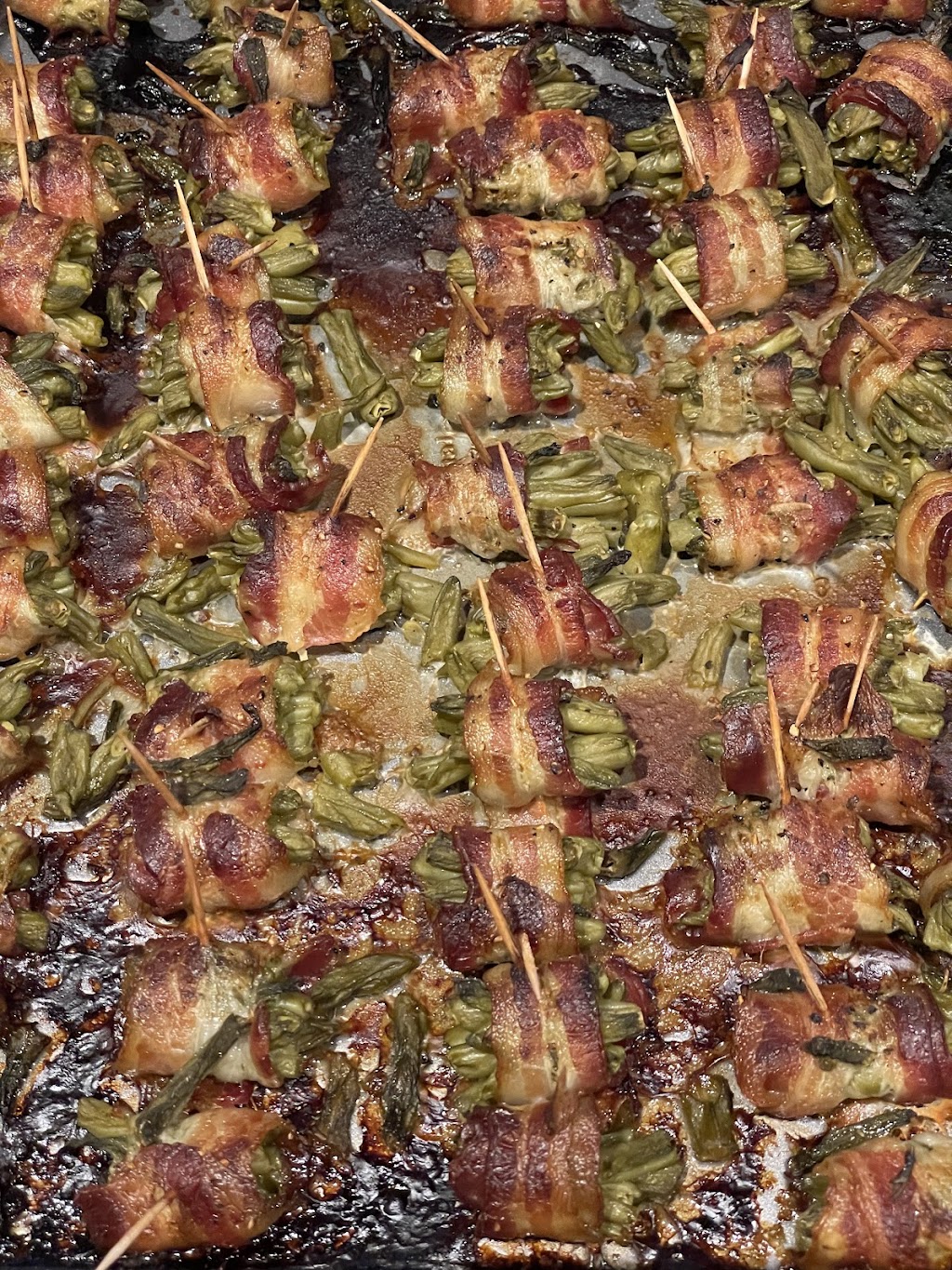 Alex’s Emporium | restaurant | 66 Laurel Loop, Asheville, NC 28806, USA | 6177752399 OR +1 617-775-2399