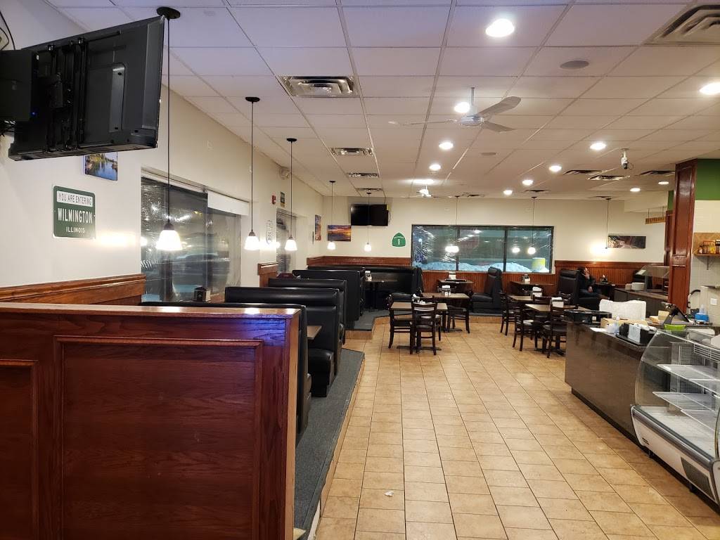 Over The Road Sports Grill and Bar | restaurant | 24001 Lorenzo Rd, Wilmington, IL 60481, USA | 8154769098 OR +1 815-476-9098