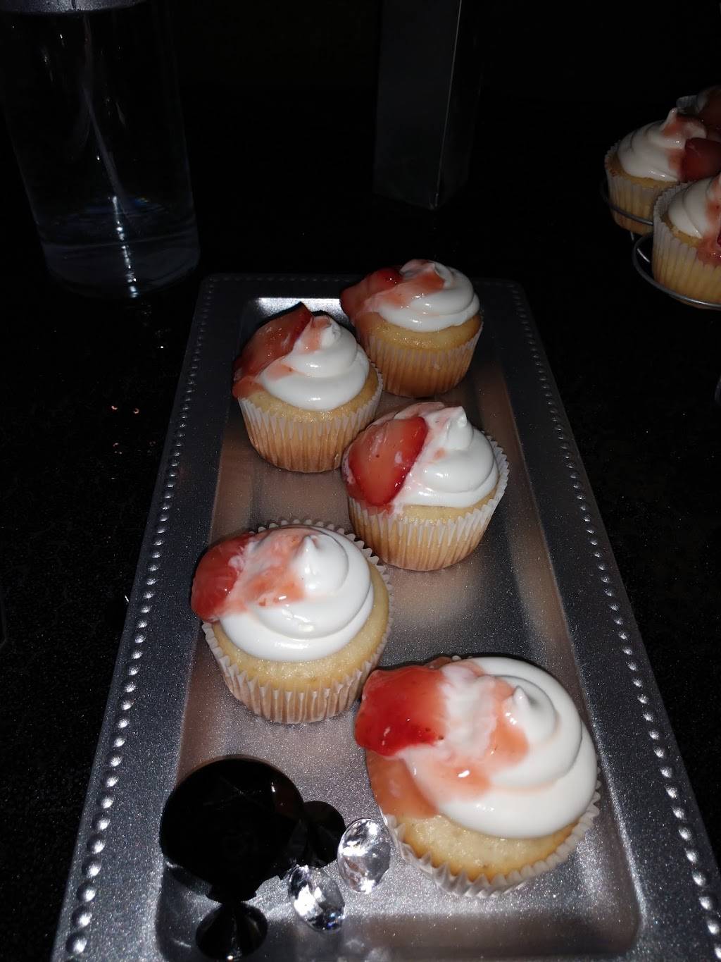 Diallos Steak & Seafood | restaurant | 2871 E 116th St, Cleveland, OH 44120, USA | 2164177172 OR +1 216-417-7172