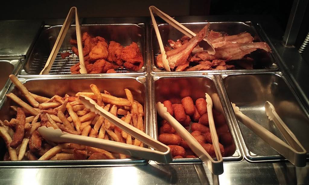 Red Minnow Lighthouse | restaurant | 1500 Brewers Bridge Rd, Elberton, GA 30635, USA | 7062136886 OR +1 706-213-6886