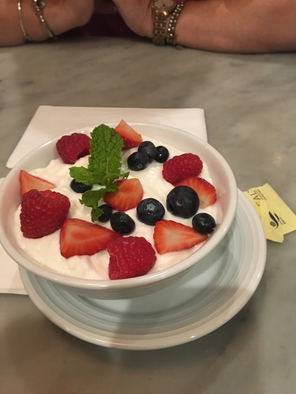 Eggberts | restaurant | 2073 SE Washington Blvd #6739, Bartlesville, OK 74006, USA | 9183339690 OR +1 918-333-9690