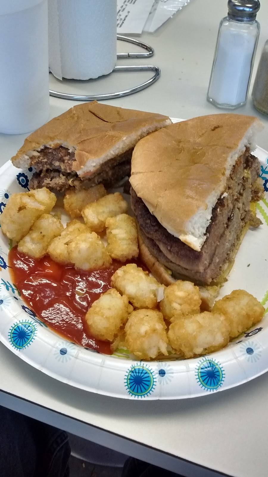 Royston Drive In | restaurant | 1267 Bowersville St, Royston, GA 30662, USA | 7062457311 OR +1 706-245-7311