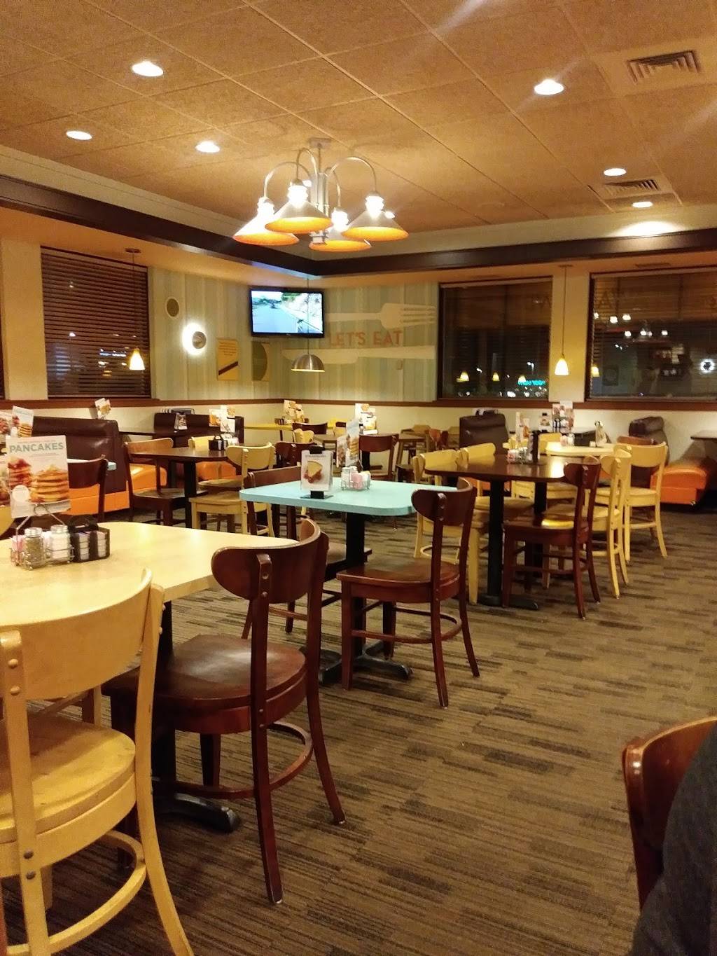 Village Inn | bakery | 310 E Bell Rd, Phoenix, AZ 85022, USA | 6025641054 OR +1 602-564-1054