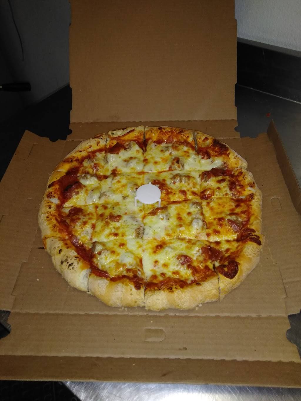 Sals Pizza | restaurant | 220A Oakton Ave, Pewaukee, WI 53072, USA | 2626968001 OR +1 262-696-8001