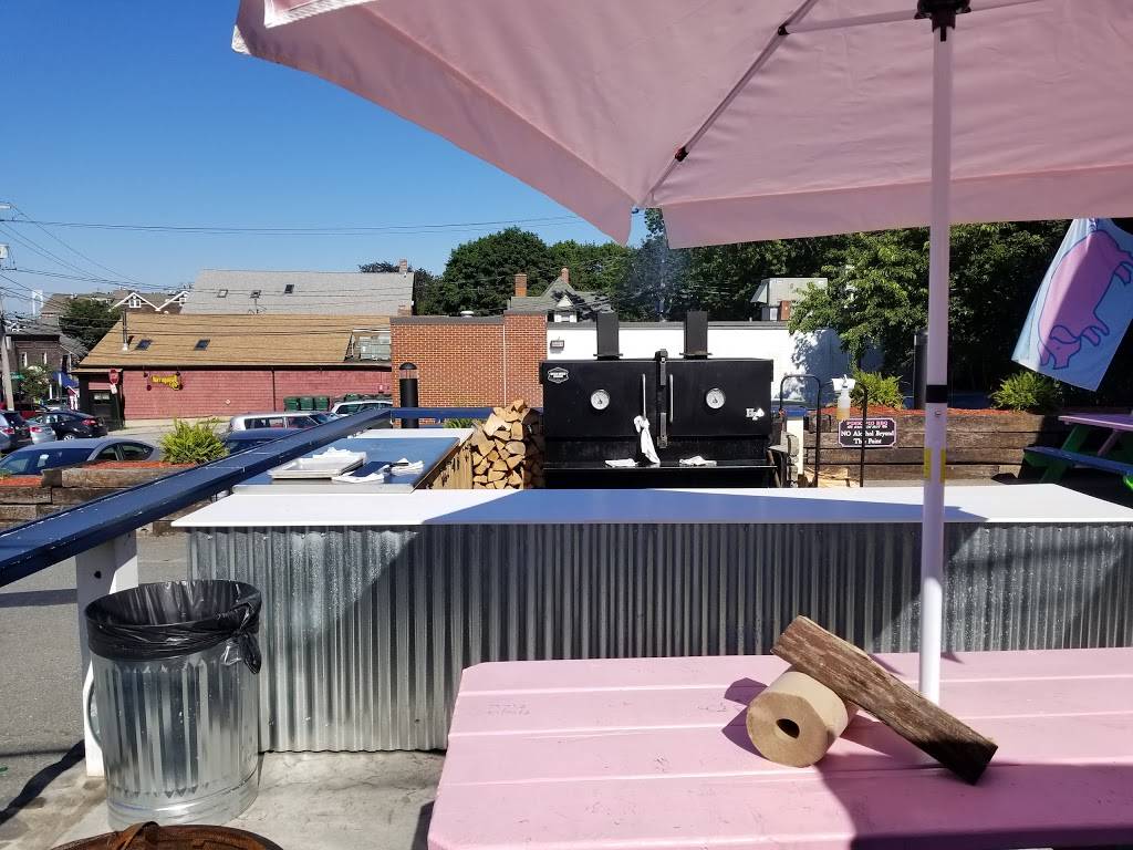 Pink Pig BBQ | restaurant | 35 Narragansett Ave, Jamestown, RI 02835, USA | 4012973258 OR +1 401-297-3258