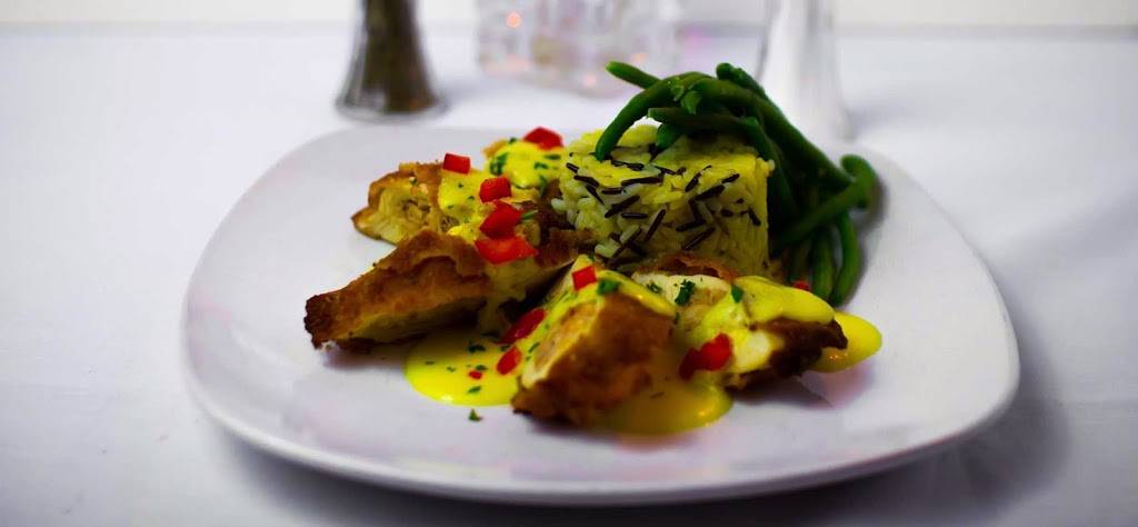 Montagues Restaurant | restaurant | 115 Hampton Ave, Greenwood, SC 29646, USA | 8642231149 OR +1 864-223-1149