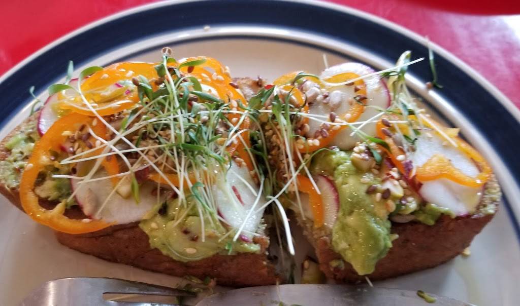 Figs Lake Leelanau | restaurant | 202 W Main St, Lake Leelanau, MI 49653, USA | 2312562222 OR +1 231-256-2222