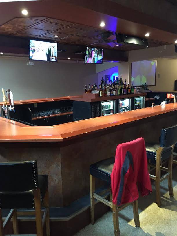 LJs Sports Zone & Grill | restaurant | 305 N 3rd Ave, Stratford, WI 54484, USA | 7155819126 OR +1 715-581-9126