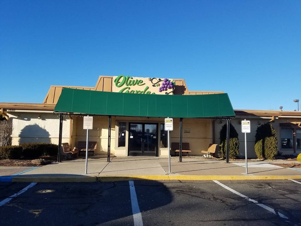 Olive Garden Italian Restaurant | meal takeaway | 1550 Pleasant Valley Rd, Manchester, CT 06042, USA | 8606447095 OR +1 860-644-7095