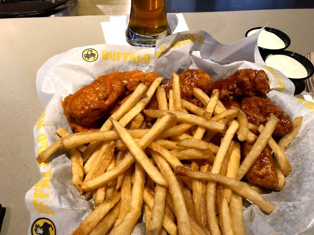 Buffalo Wild Wings | meal takeaway | 770 N Lapeer Rd, Lake Orion, MI 48362, USA | 2488148600 OR +1 248-814-8600